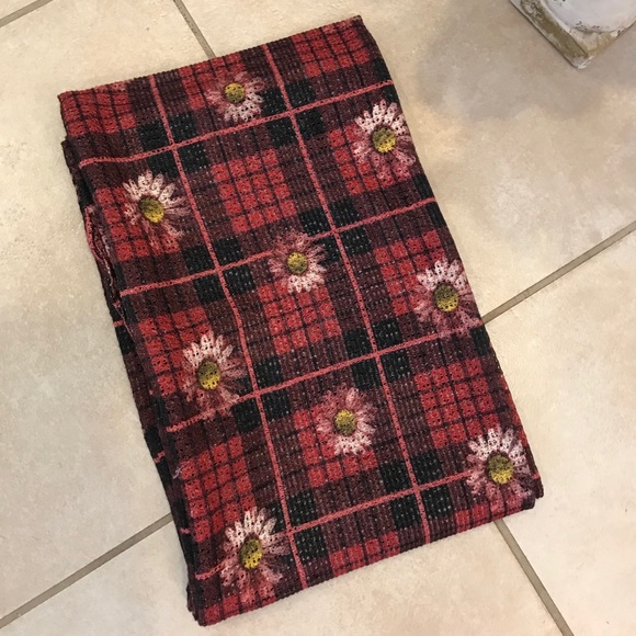 Daisy plaid infinity scarf - Picture 2 of 3